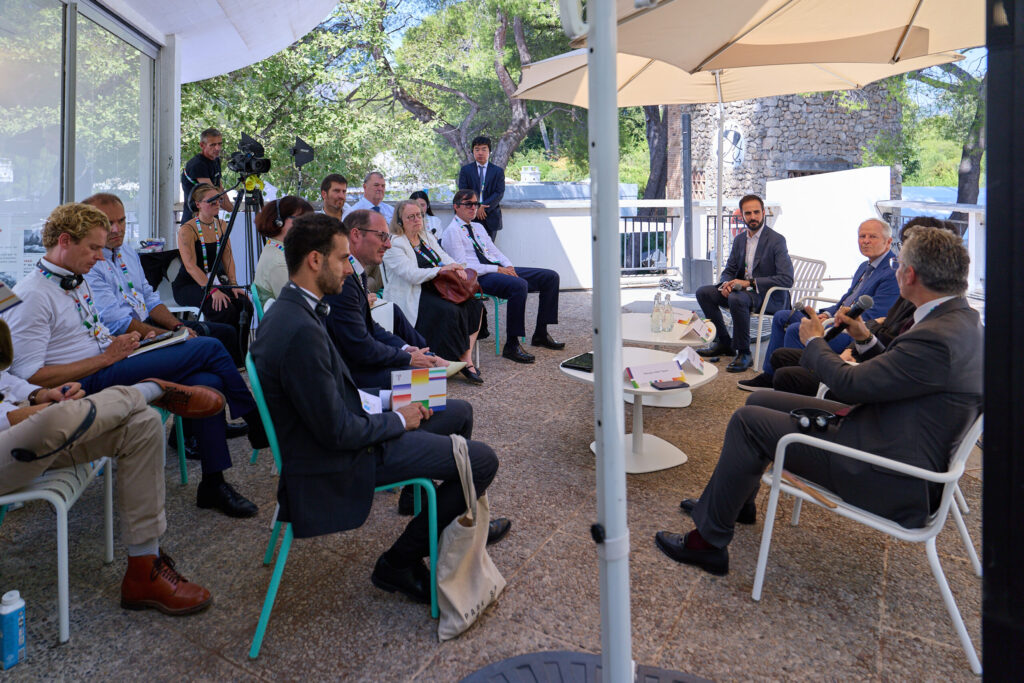 Creating with the Audience: Building Communities Around Games